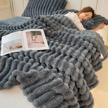 Luxury Faux Rabbit Fur Throw Blanket – Ultra Soft & Cozy